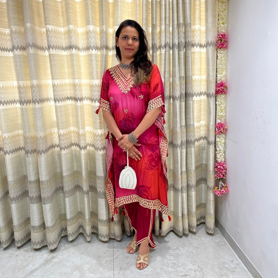 Festive kaftan with tulip pants